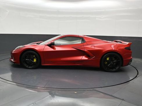 Used 2022 Chevrolet Corvette Stingray Premium Conv w/ Z51 Performance Package RWD image 2