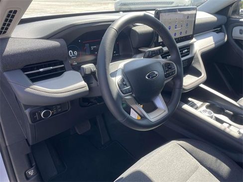 New 2025 Ford Explorer Active image 14