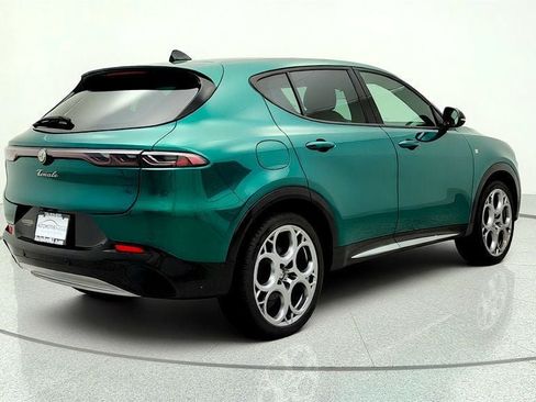 Used 2024 Alfa Romeo Tonale Ti w/ Premium Interior Package AWD/4WD image 5