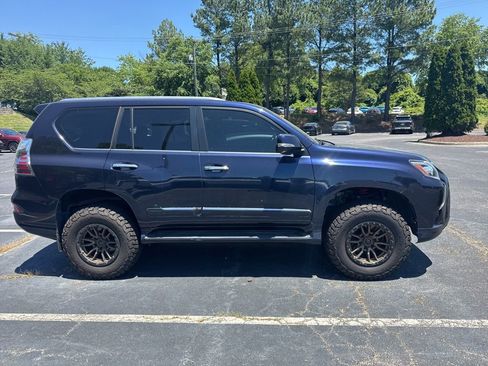 Used 2019 Lexus GX 460 Premium AWD/4WD image 2