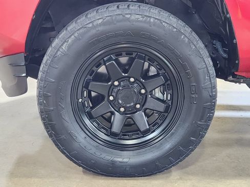 Used 2023 Toyota Tacoma SR AWD/4WD image 29