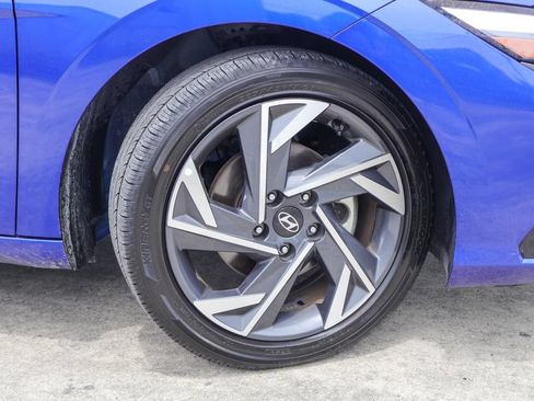 Used 2025 Hyundai Elantra Limited FWD image 28