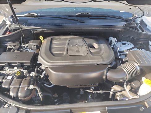 Used 2019 Jeep Grand Cherokee Altitude image 24