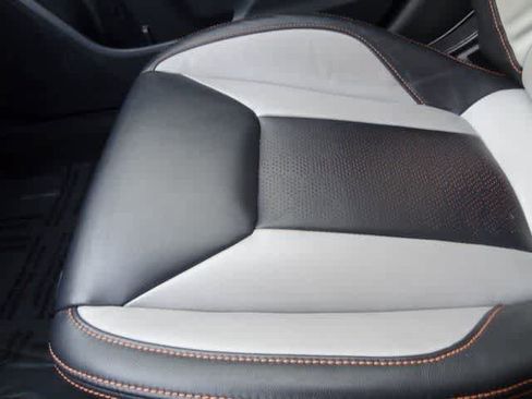 Used 2023 Subaru Crosstrek 2.5i Limited w/ Moonroof Package image 33