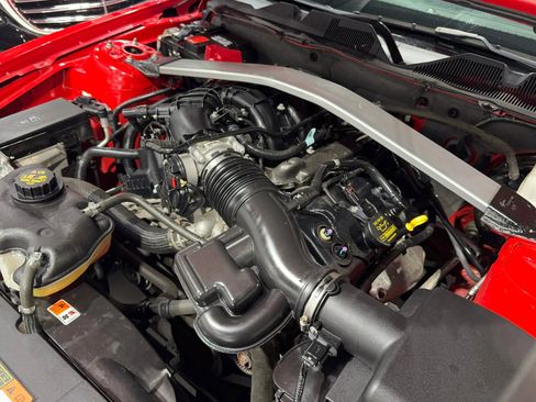 Used 2013 Ford Mustang Coupe image 30