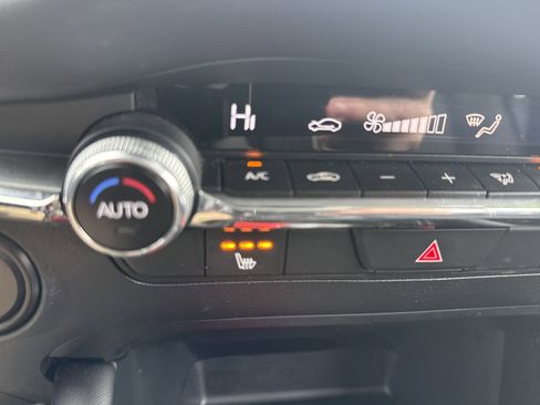 Used 2025 MAZDA MAZDA3 s image 44