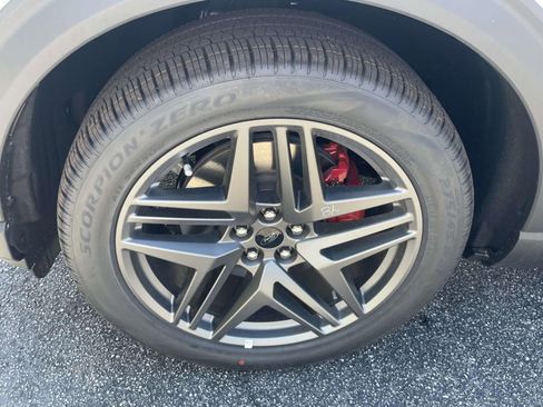 New 2026 Ford Explorer ST-Line w/ ST-Line Street Pack RWD image 7