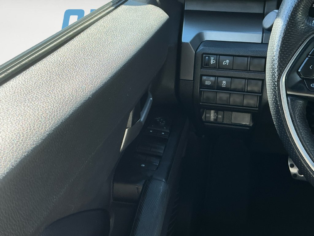 Used 2025 Toyota Tacoma TRD Sport AWD/4WD image 21