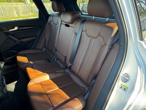 Used 2019 Audi Q5 2.0T Premium Plus w/ Premium Plus Package image 9