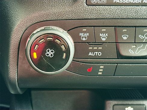 Used 2023 Ford Bronco Sport Badlands image 19