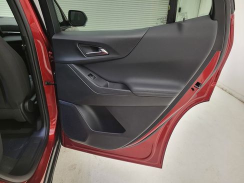 New 2026 Chevrolet Equinox LT w/ Midnight Edition FWD image 35
