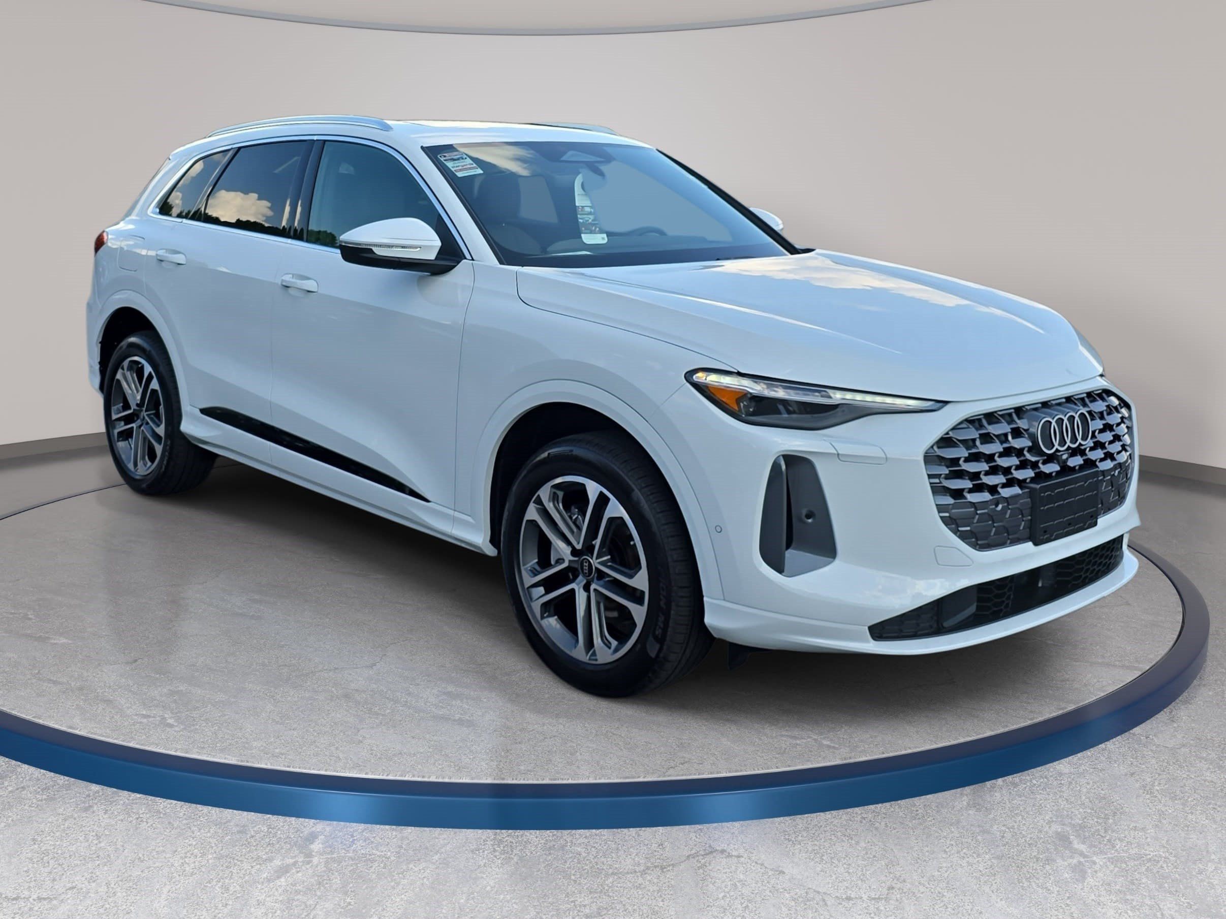 New 2026 Audi Q5 Premium Plus AWD/4WD image 3