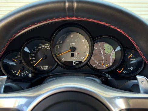 Used 2014 Porsche 911 GT3 RWD image 19