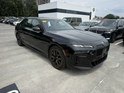 Used 2024 BMW 740i w/ Premium Package RWD image 2