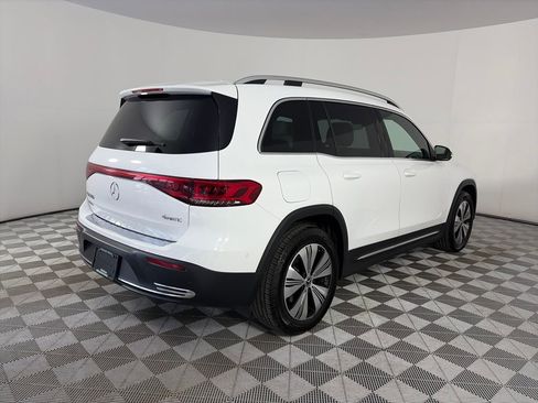 Used 2023 Mercedes-Benz EQB 300 4MATIC image 7