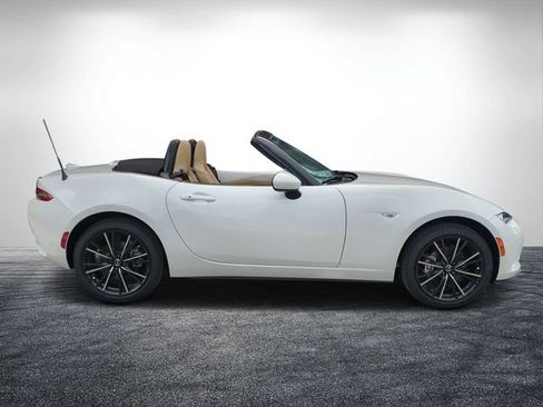 New 2026 MAZDA MX-5 Miata Grand Touring RWD image 30
