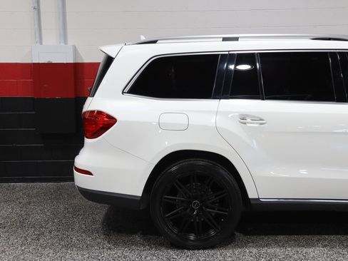 Used 2016 Mercedes-Benz GL 450 4MATIC w/ Premium I Package image 5