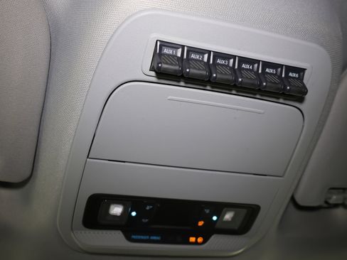 Used 2023 Ford F250 XLT w/ FX4 Off-Road Package image 54