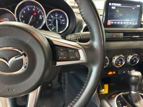 Used 2019 MAZDA MX-5 Miata RF Grand Touring RWD image 19