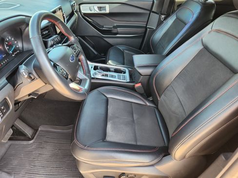 Used 2023 Ford Explorer ST-Line w/ Class IV Trailer Tow Package image 14