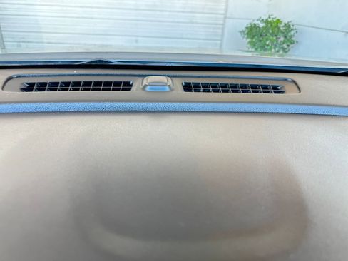 Used 2024 GMC Terrain SLT image 18