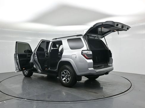 Used 2021 Toyota 4Runner TRD Off-Road image 35