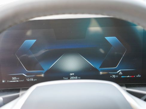 Used 2025 BMW 330i Sedan image 16