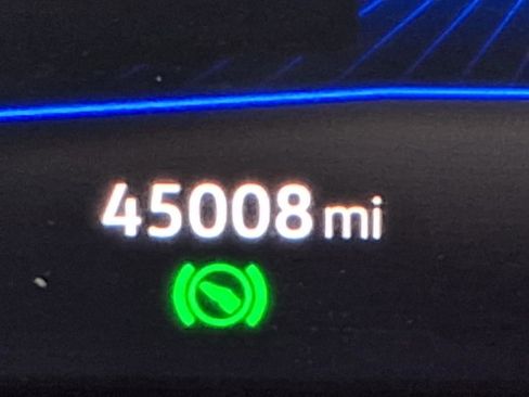 Used 2022 Volkswagen Tiguan SE w/ Panoramic Sunroof Package image 22