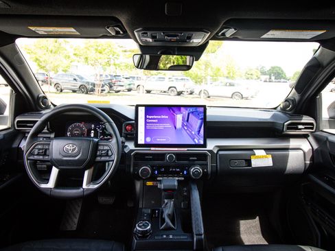 Used 2026 Toyota 4Runner TRD Off-Road Premium AWD/4WD image 28