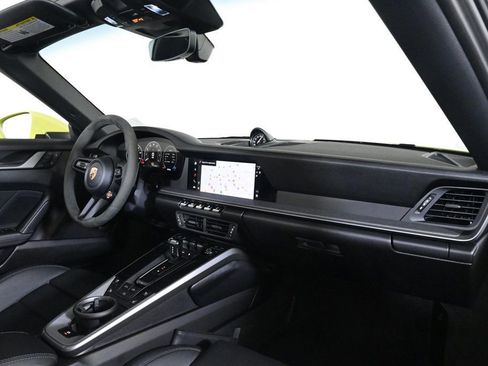 Certified 2025 Porsche 911 Carrera image 17