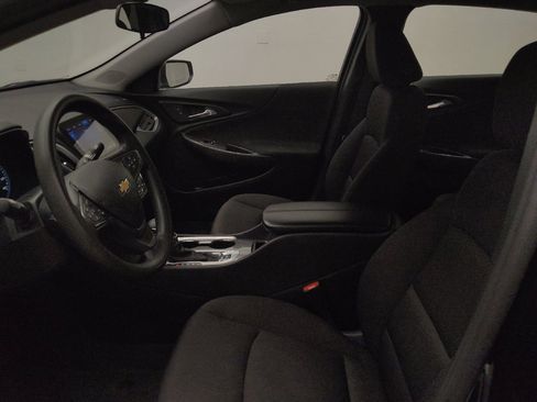 Used 2024 Chevrolet Malibu LT image 17