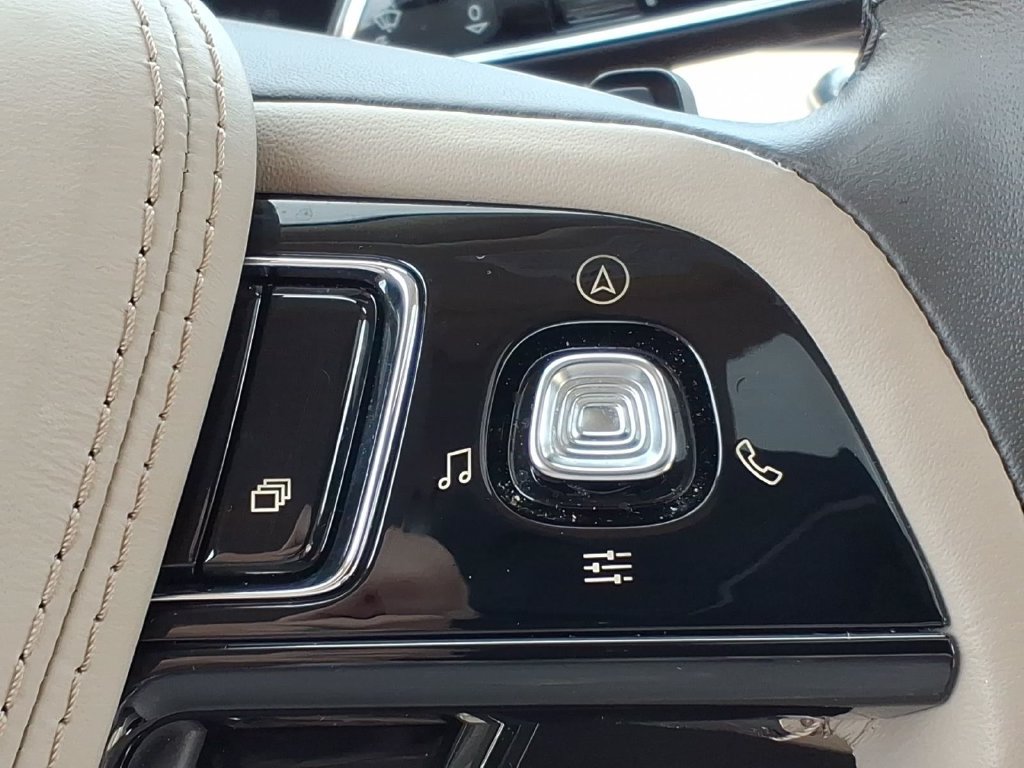 Used 2024 Lincoln Aviator Reserve w/ Equipment Group 201A AWD/4WD image 29