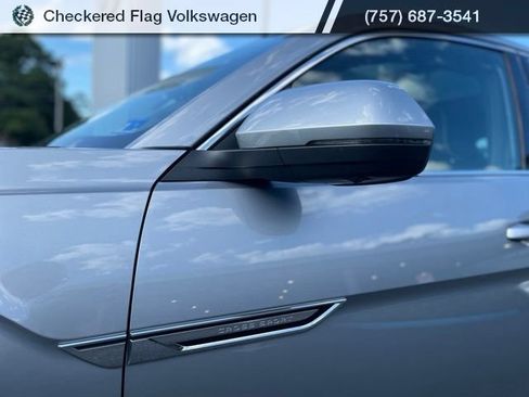 Used 2024 Volkswagen Atlas Cross Sport SEL Premium R-Line AWD/4WD image 2
