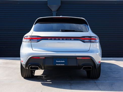 Certified 2026 Porsche Macan image 6