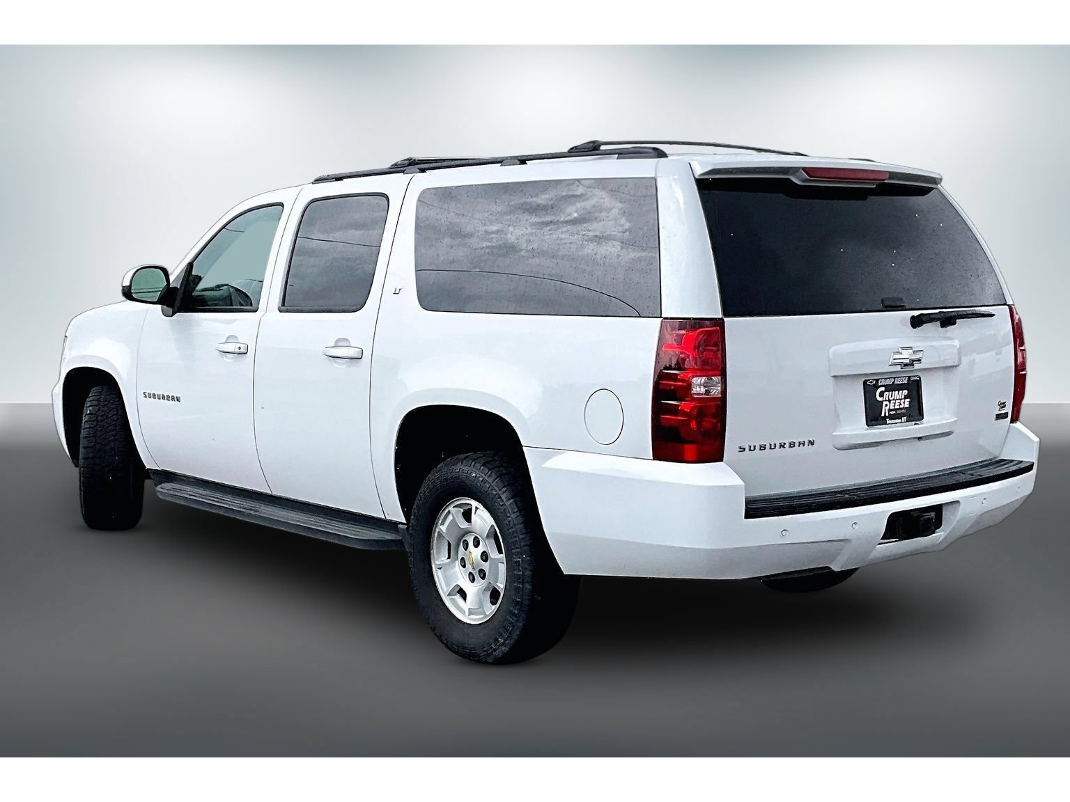 Used 2010 Chevrolet Suburban LT AWD/4WD image 4