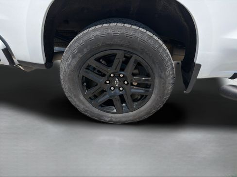 Used 2024 Chevrolet Silverado 1500 Custom w/ Turbomax Blackout Package AWD/4WD image 32
