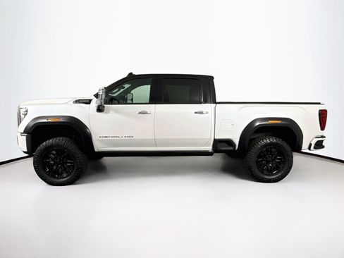Used 2024 GMC Sierra 2500 Denali Ultimate AWD/4WD image 7