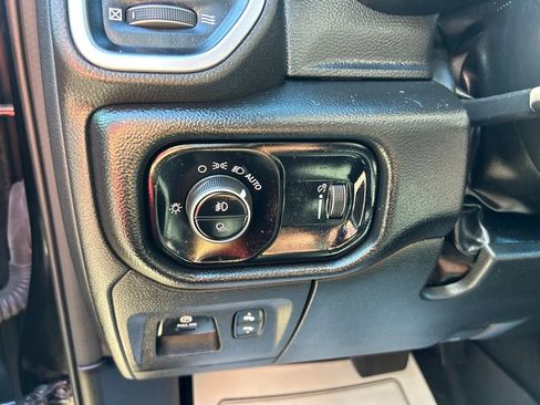 Used 2022 RAM 1500 Big Horn AWD/4WD image 12