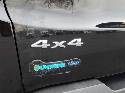 Used 2019 Jeep Renegade Latitude w/ UConnect 8.4 Nav Group image 30