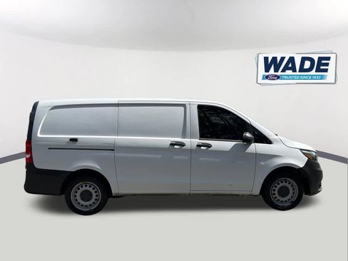 Used 2020 Mercedes-Benz Metris image 4