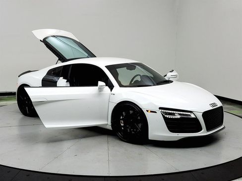 Used 2014 Audi R8 V10 image 10