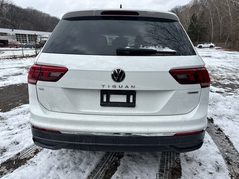 Used 2022 Volkswagen Tiguan SE image 6