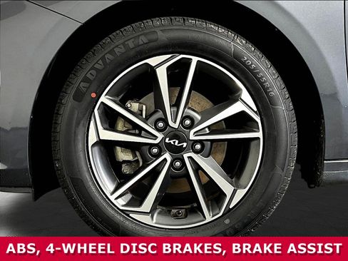 Certified 2022 Kia Forte LXS FWD image 29