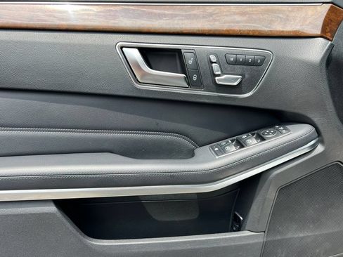 Certified 2016 Mercedes-Benz E 350 4MATIC Sedan image 15