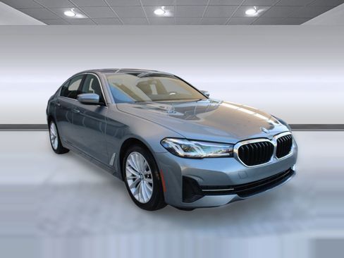 Used 2023 BMW 530i w/ Premium Package image 7
