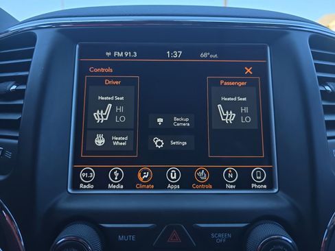 Used 2018 Jeep Grand Cherokee Limited image 24