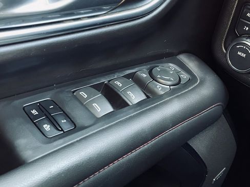 Used 2024 Chevrolet Tahoe RST w/ Luxury Package image 17