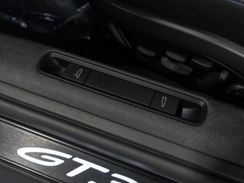 Used 2022 Porsche 911 GT3 RWD image 42