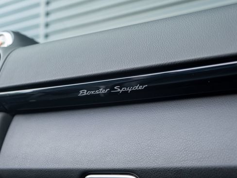 Used 2011 Porsche Boxster Spyder RWD image 42