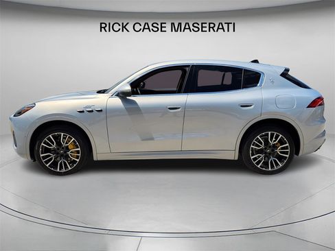 New 2024 Maserati Grecale GT image 2